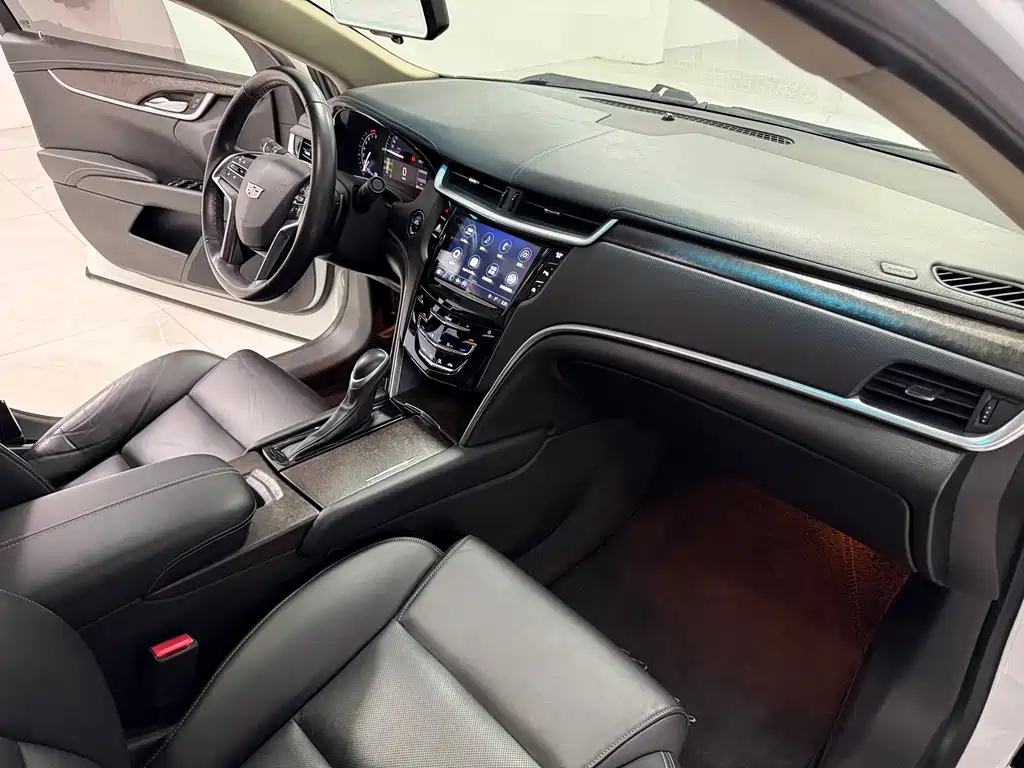 Cadillac XTS 2019 — фото 18