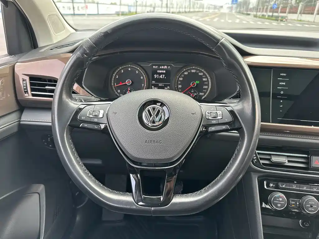 Volkswagen Tharu 2020 — фото 18