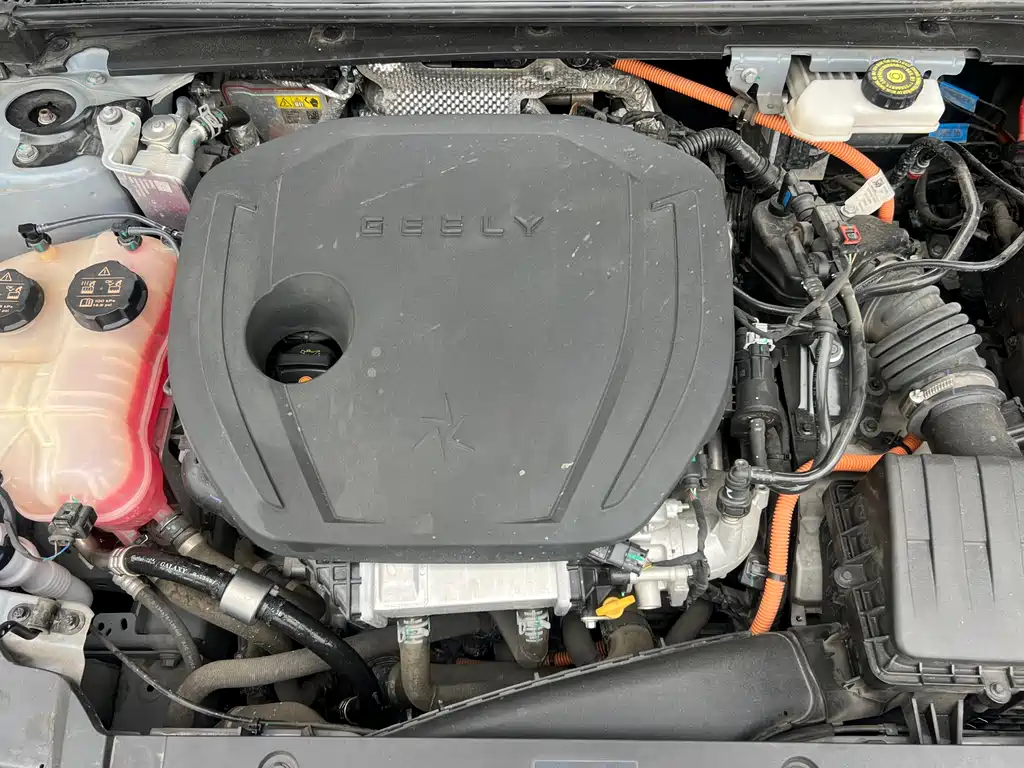 Geely Galaxy L6 2024 — фото 12