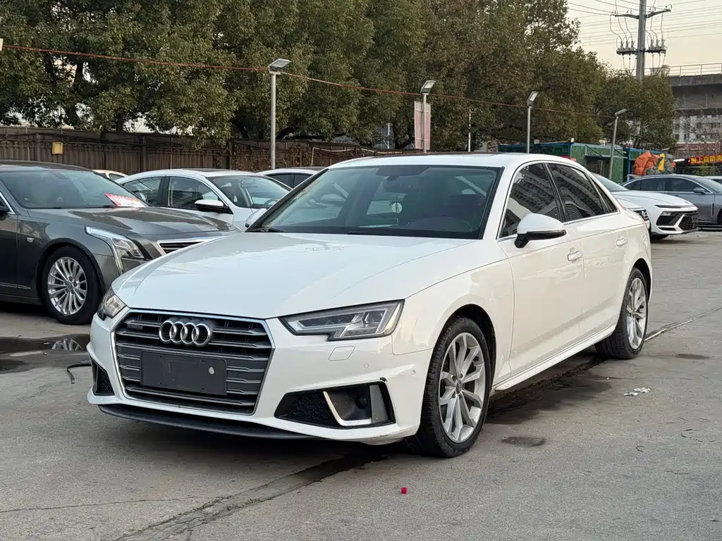 Audi A4L 2019