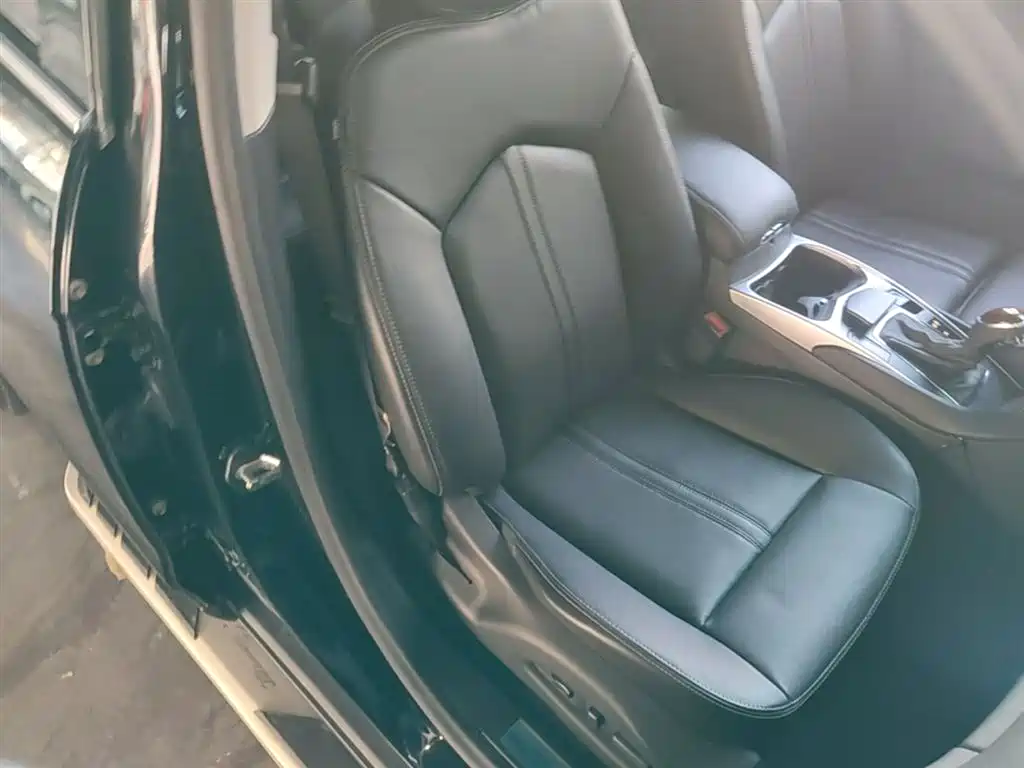 Cadillac SRX 2015 — фото 25