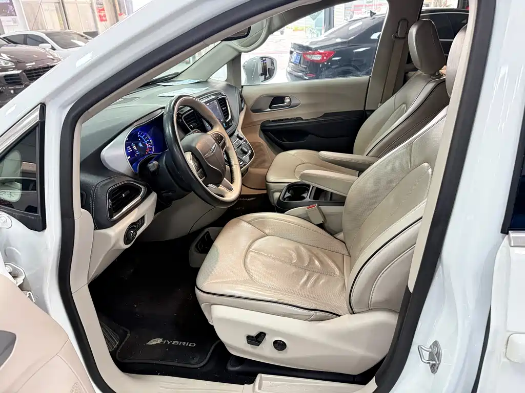Chrysler Grand Voyager PHEV 2020 — фото 9