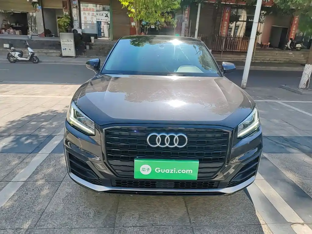 Audi Q2L 2019
