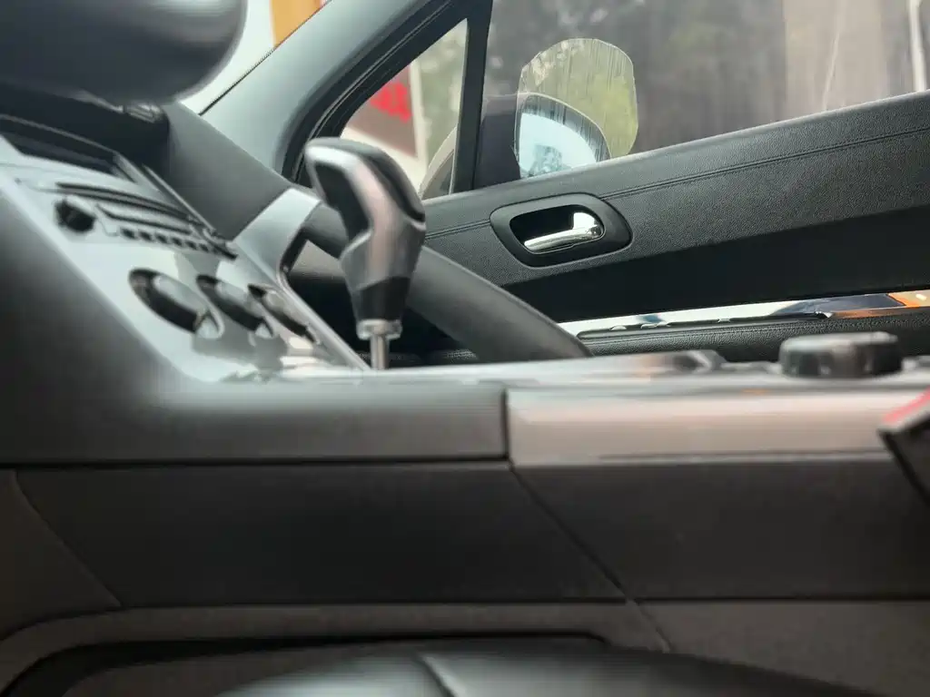 Peugeot 3008 2016 — фото 12