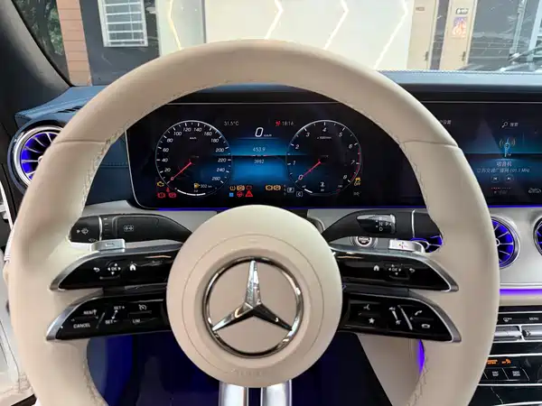 Mercedes-Benz E-Class 2021