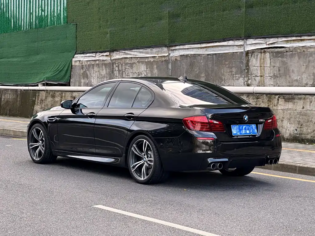 BMW M5 2014 — фото 3