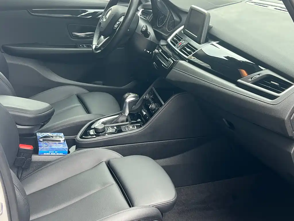 BMW 2 Series Active Tourer 2018 — фото 6