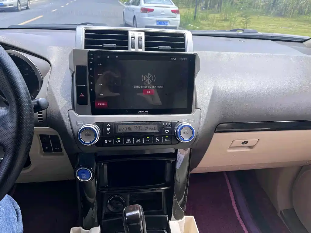 Toyota Prado 2015 — фото 11