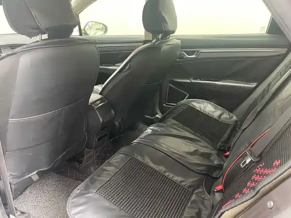 Geely Emgrand GS 2017