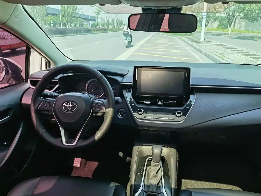 Toyota Corolla 2020 — фото 11