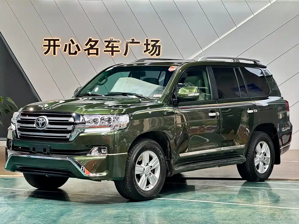Toyota Land Cruiser 2012 — фото 1