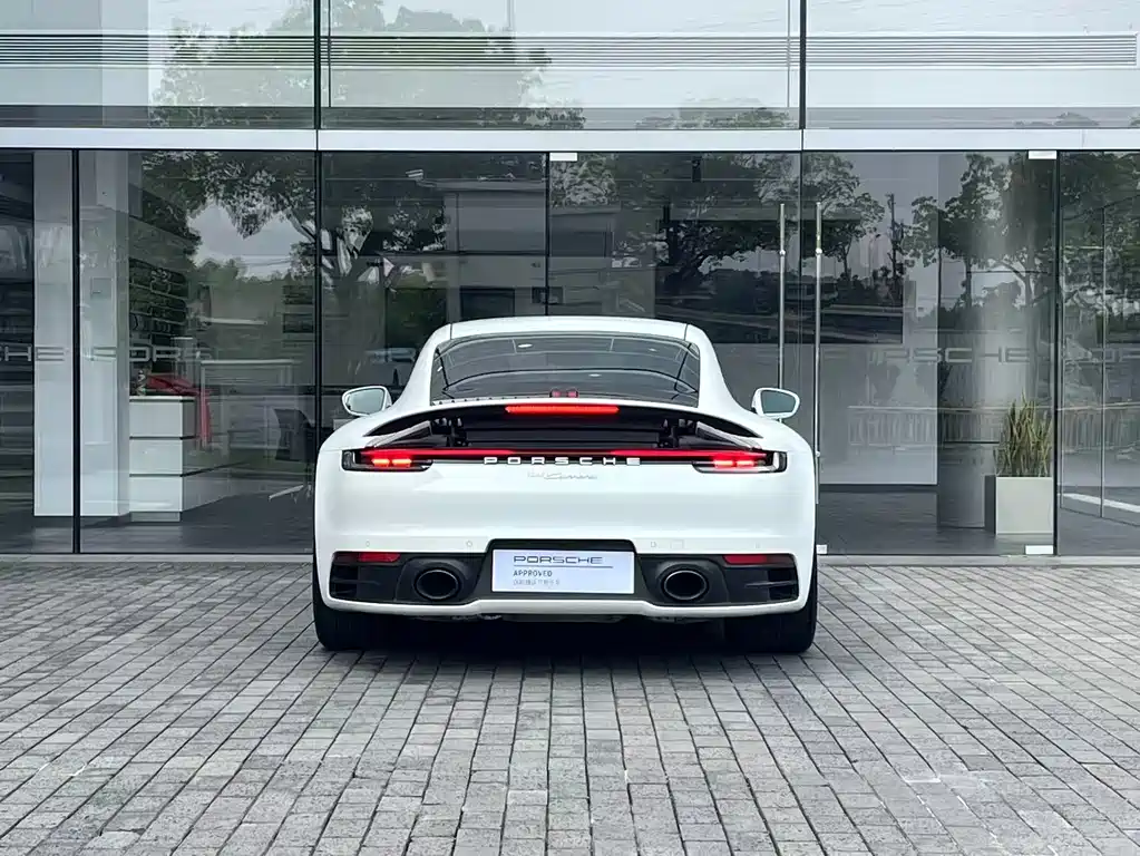 Porsche 911 2021 — фото 4