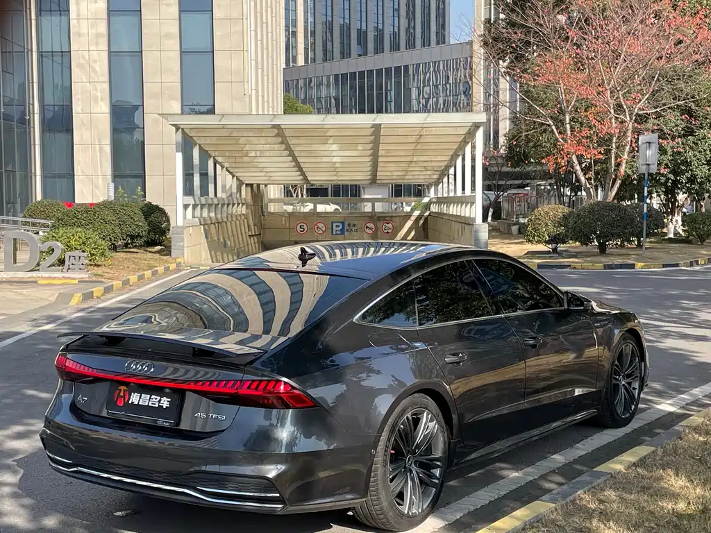 Audi A7 2022 — фото 6