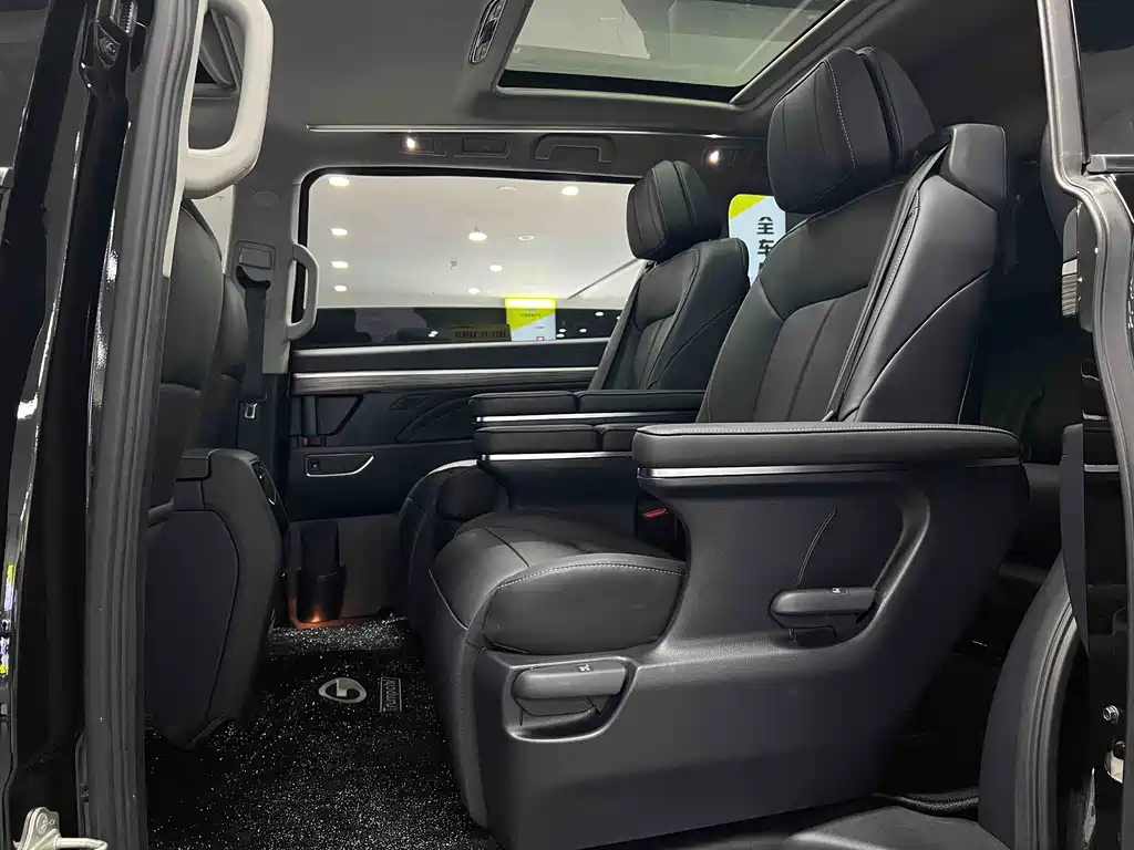 GAC Motor Trumpchi M8 2023 — фото 22
