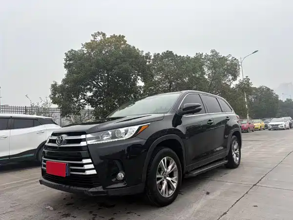 Toyota Highlander 2021