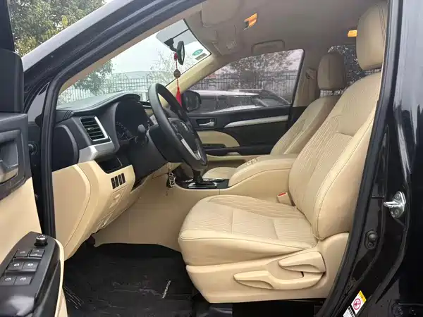 Toyota Highlander 2021