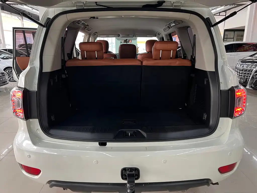 Nissan Patrol 2018 — фото 12