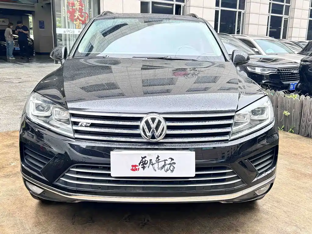Volkswagen Touareg 2018 — фото 11