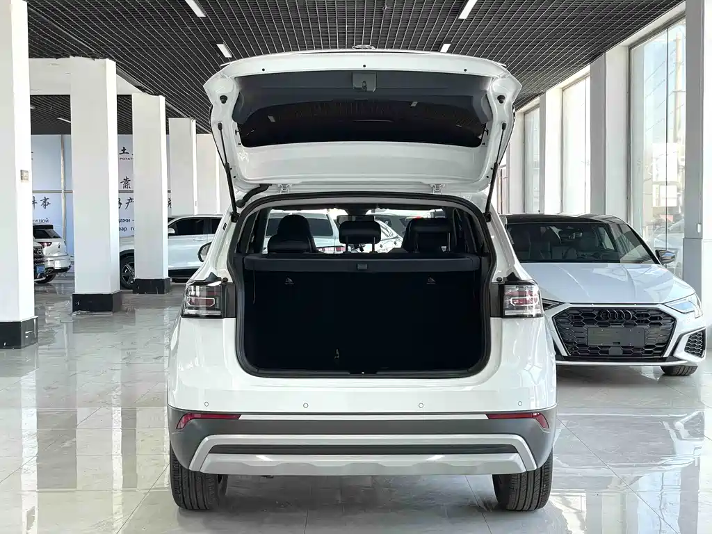 Volkswagen Tharu 2025 — фото 15
