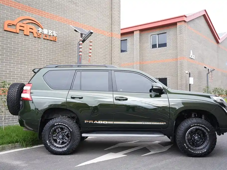 Toyota Prado 2017 — фото 4
