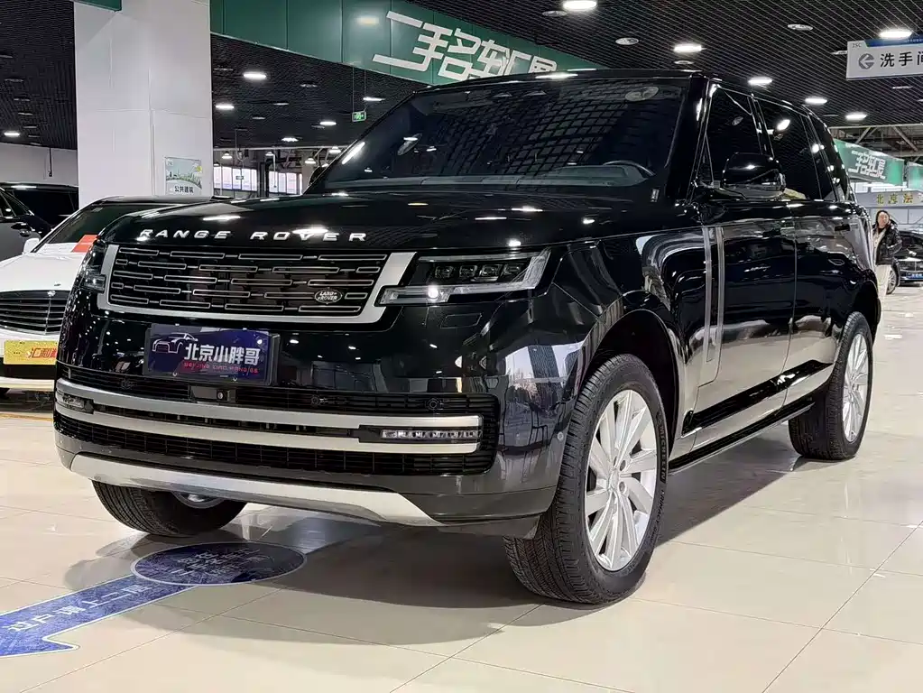 Land Rover Range Rover 2023 — фото 1