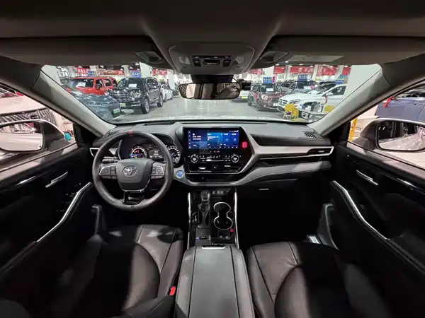 Toyota Highlander 2023