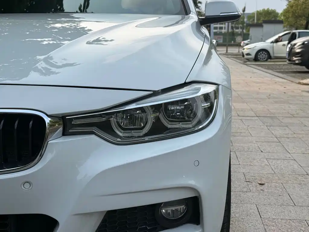 BMW 3 Series 2017 — фото 17