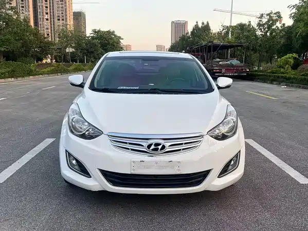 Hyundai Elantra Langdong 2013