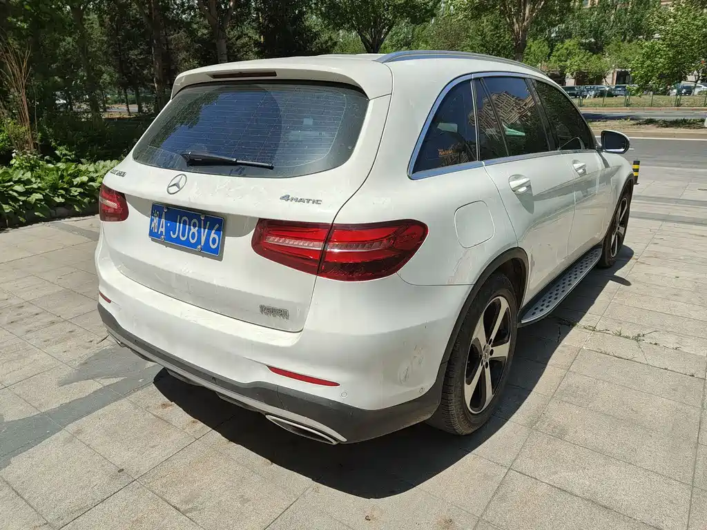 Mercedes-Benz GLC 2018 — фото 11