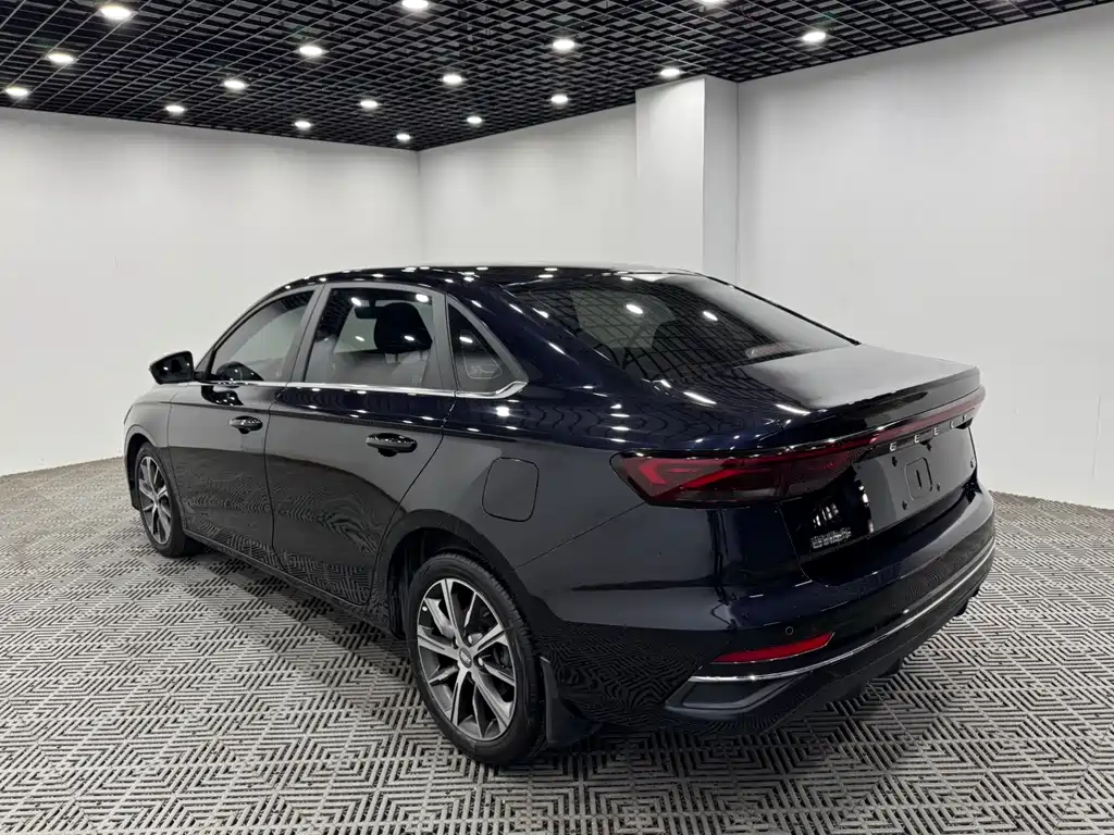 Geely Emgrand 2022 — фото 9