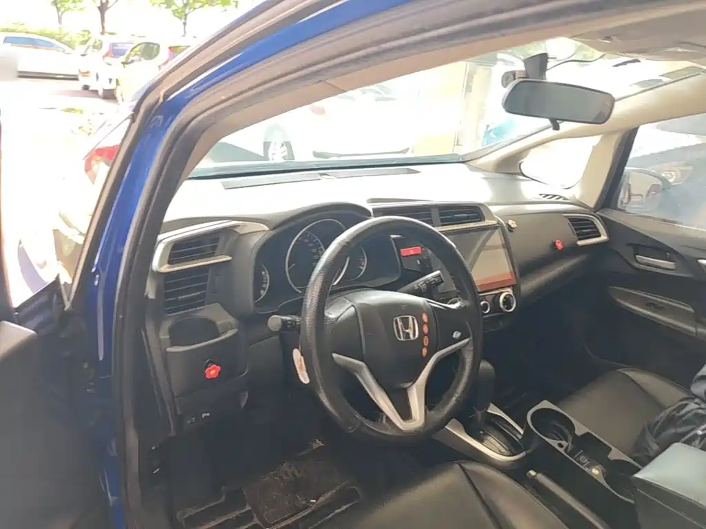 Honda Fit 2015 — фото 10