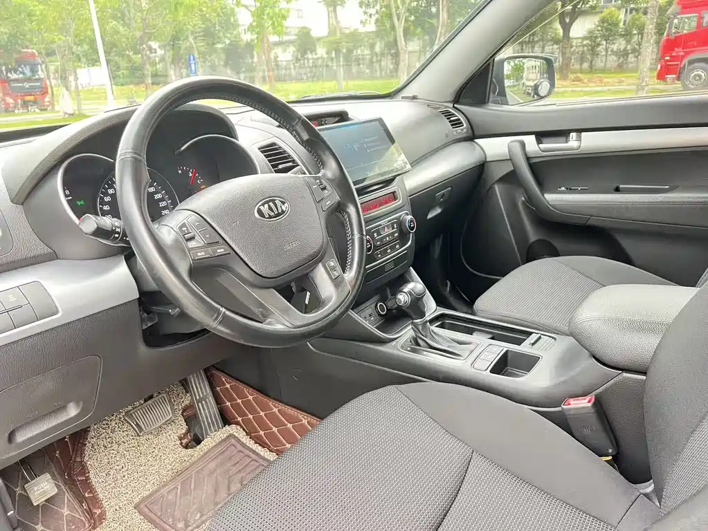 Kia Sorento 2013 — фото 13