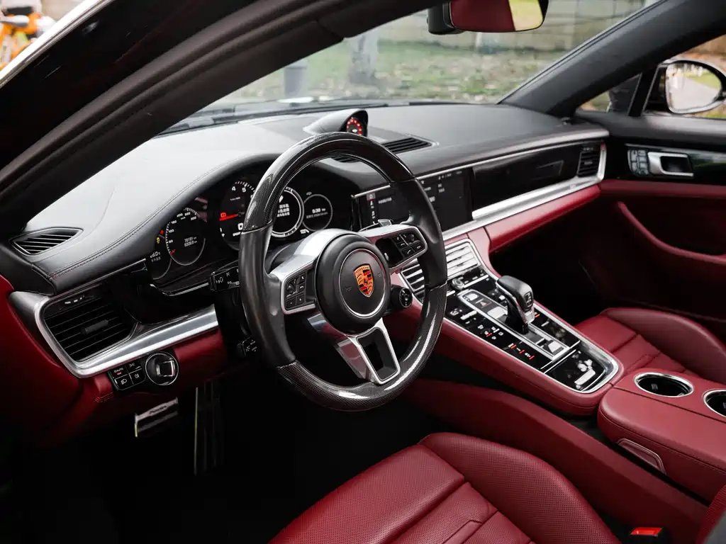 Porsche Panamera 2019 — фото 11