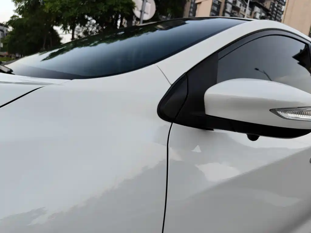 Nissan Tiida 2017 — фото 17
