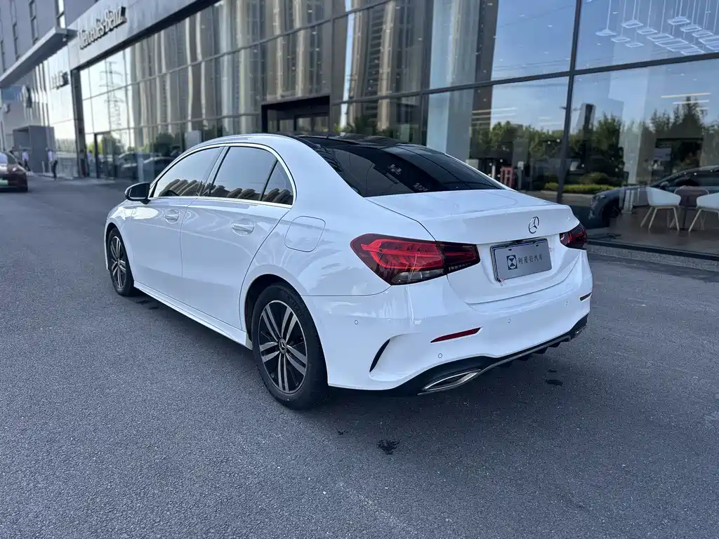 Mercedes-Benz A-Class 2019 — фото 7