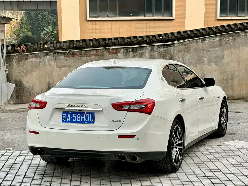 Maserati Ghibli 2017 — фото 9