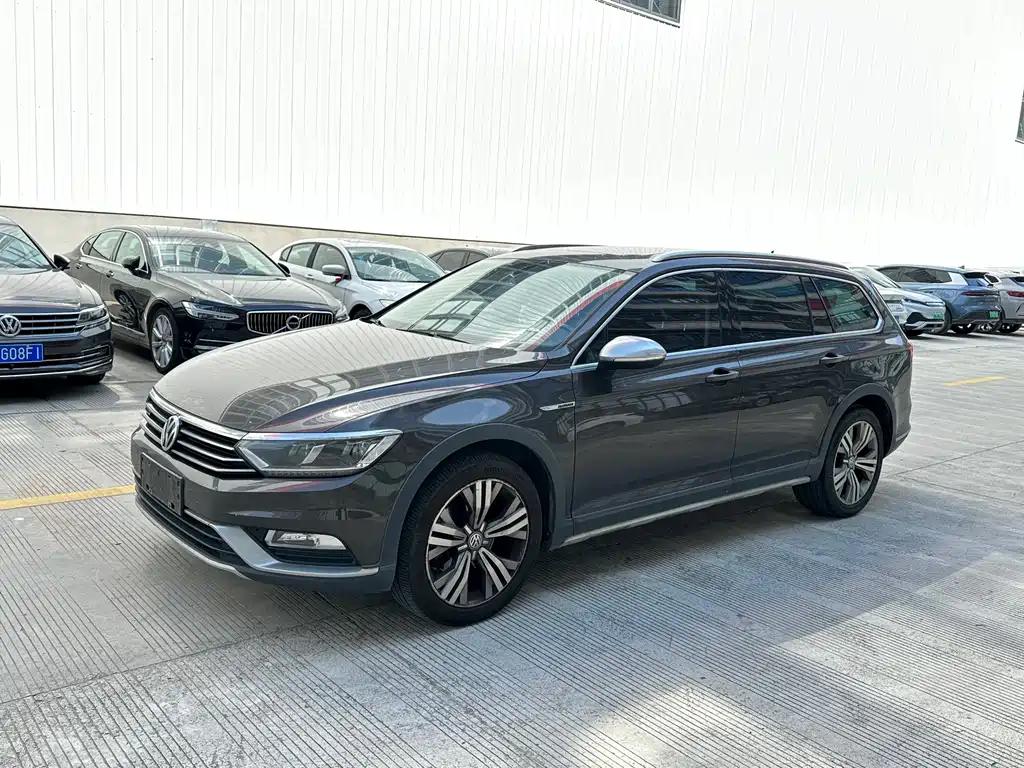 Volkswagen Viloran 2017