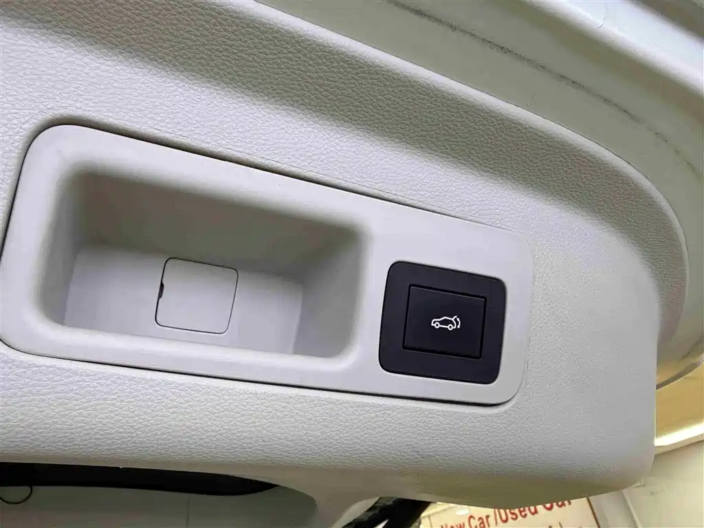 GAC Motor Trumpchi M8 2019 — фото 21