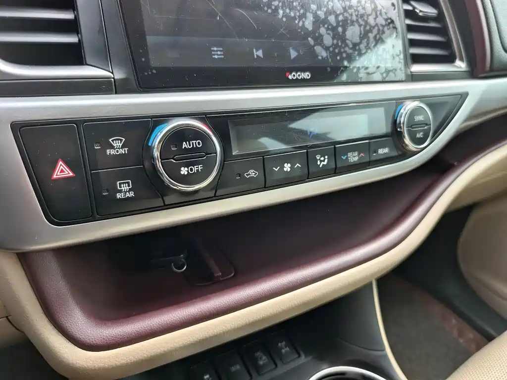 Toyota Highlander 2017 — фото 22