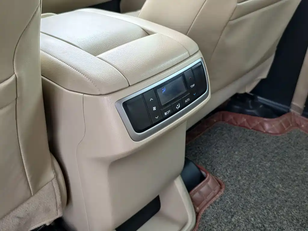Toyota Highlander 2017 — фото 28