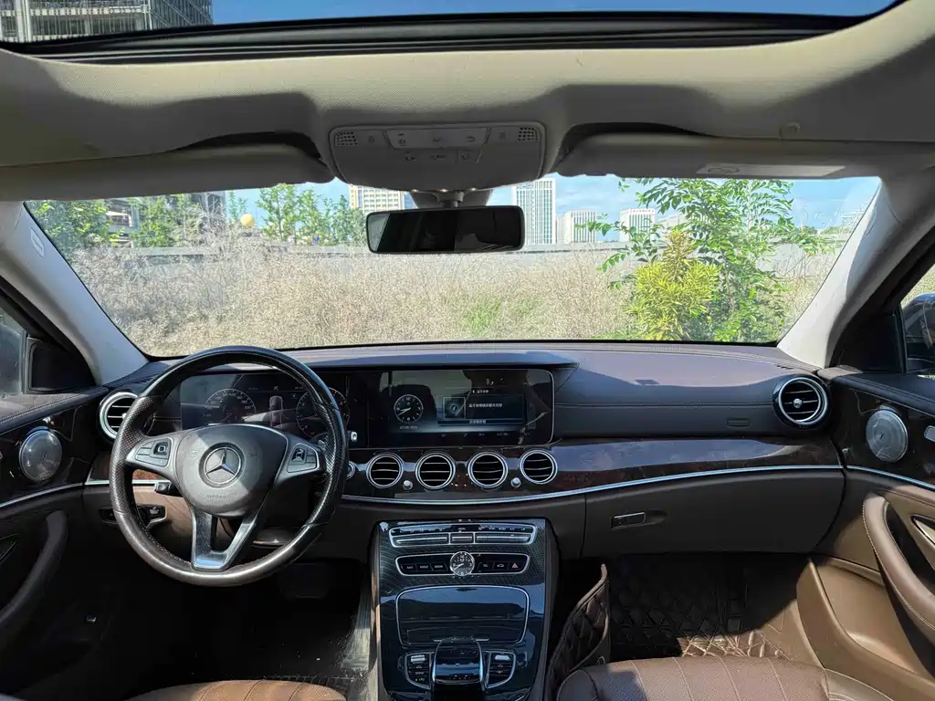 Mercedes-Benz E-Class 2017 — фото 8