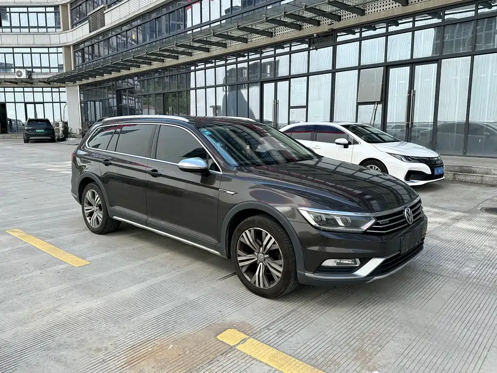Volkswagen Viloran 2017
