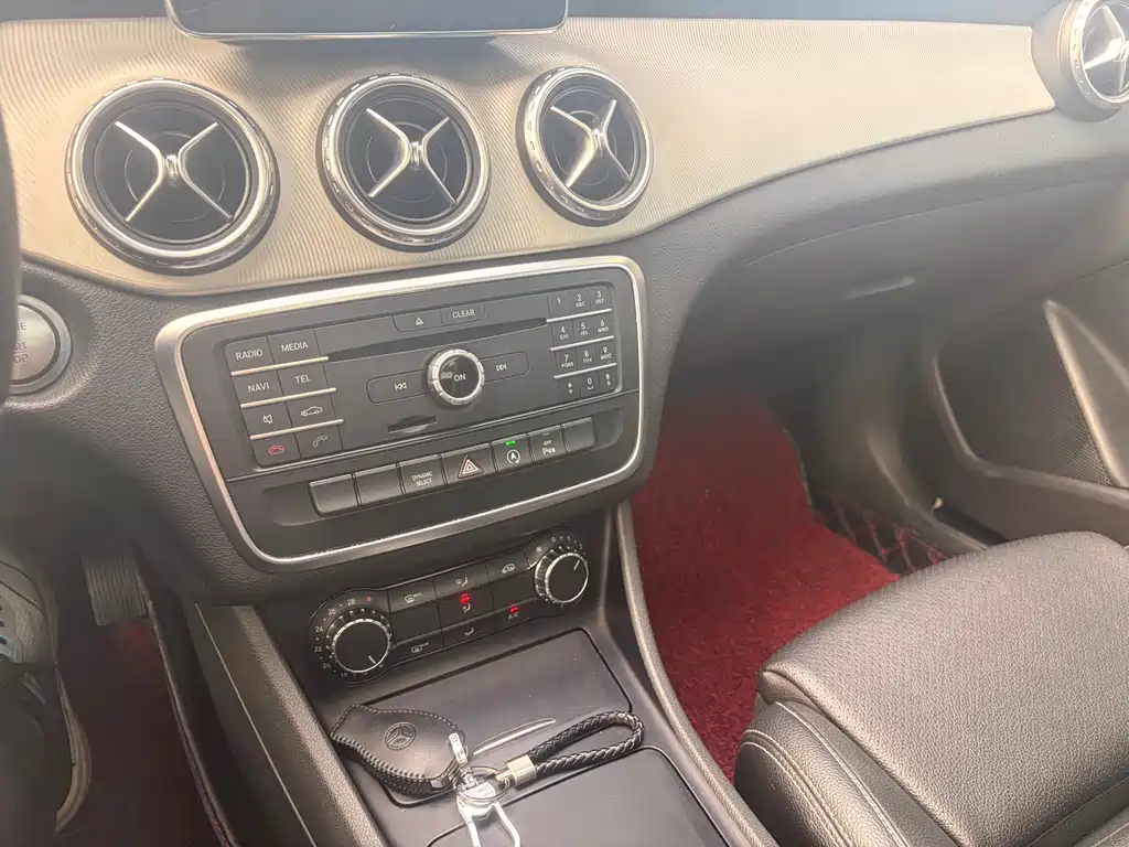 Mercedes-Benz GLA 2016 — фото 17