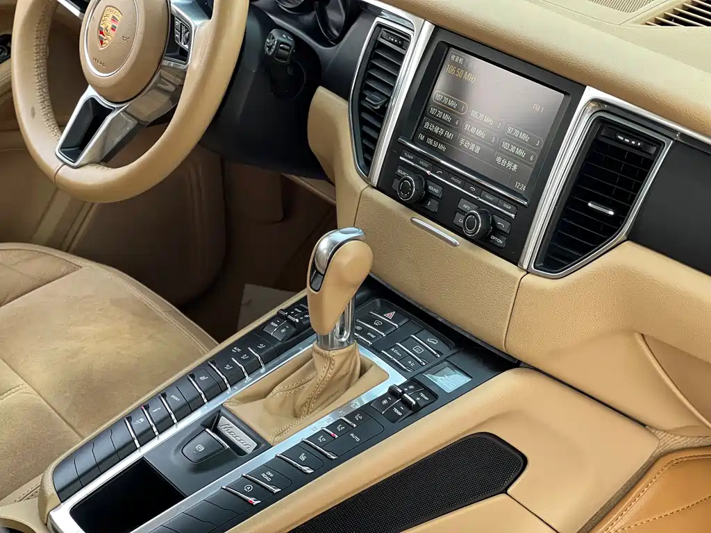 Porsche Macan 2015 — фото 13