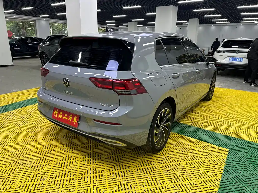 Volkswagen Golf 2022