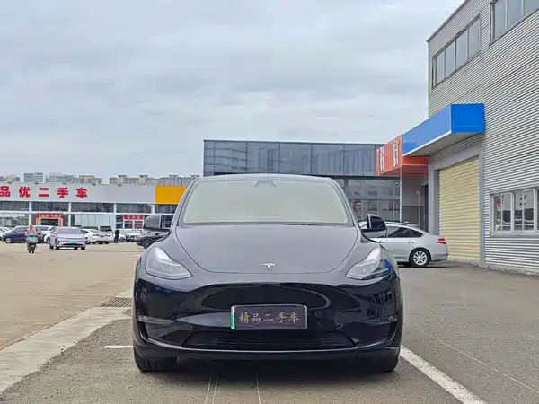Tesla Model Y 2022