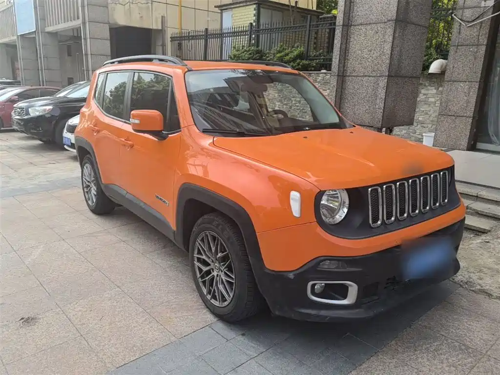 Jeep Renegade 2017 — фото 4