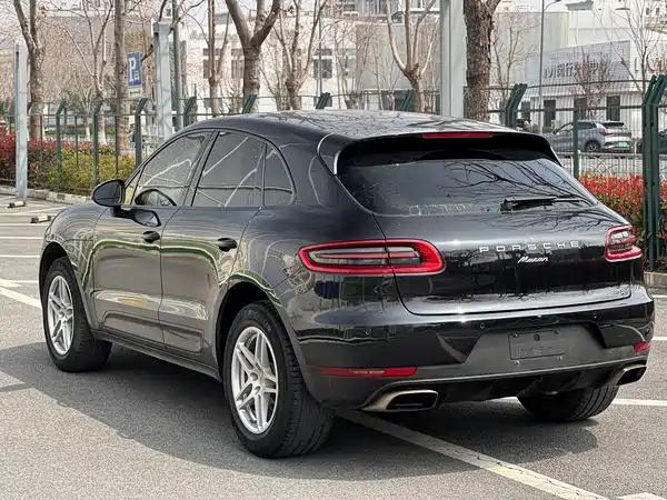 Porsche Macan 2014
