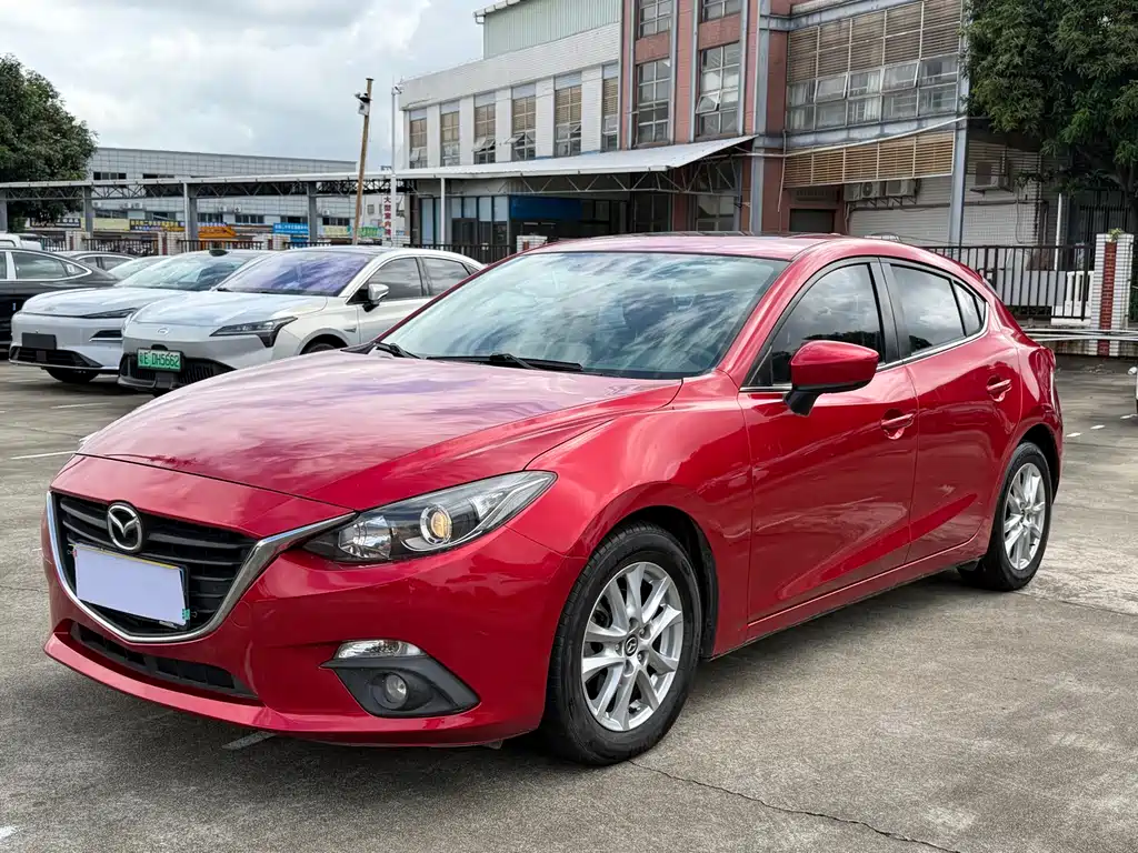 Mazda 3 Axela 2016
