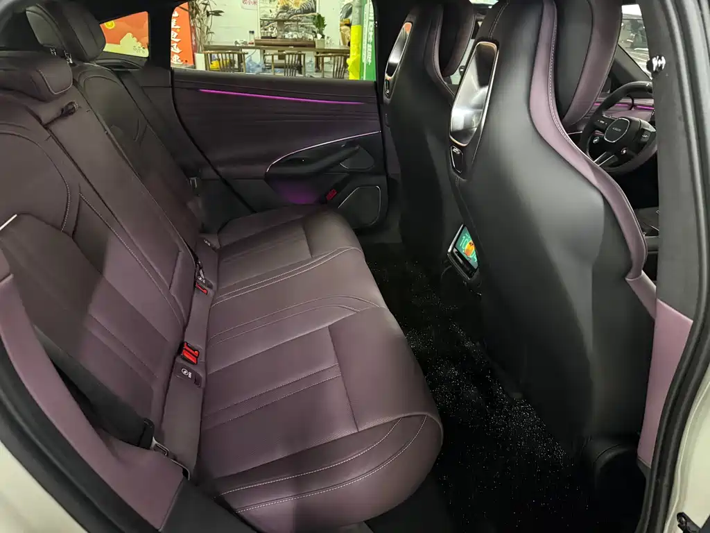 Xiaomi SU7 2026 — фото 10